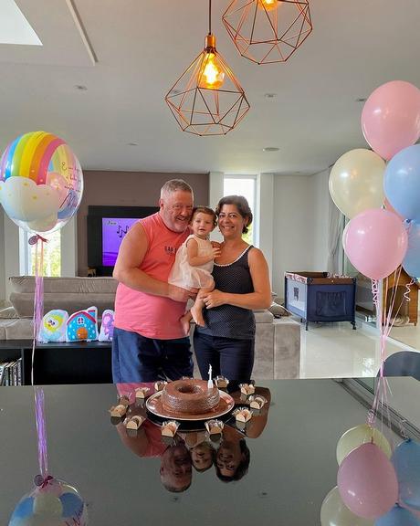 Esposa de Projota, Tamy Contro, celebra primeiro aniversário da filha, Marieva com festinha simples 